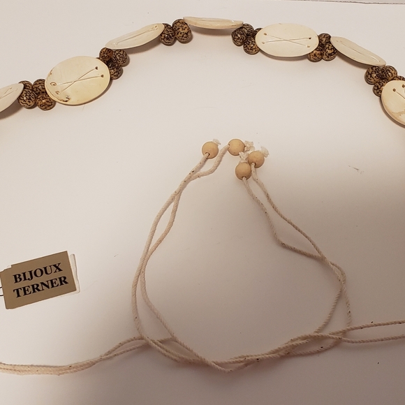 Bijoux Terner Island Seashell Belt. - Picture 2 of 2
